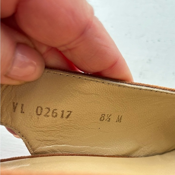 Stuart Weitzman Briwn Suede Slingbacks - Picture 5 of 8